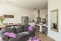 Tulip Apartment *