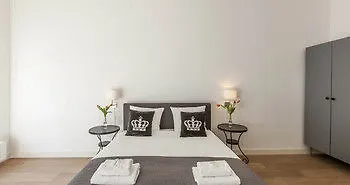 Tulip Apartment *