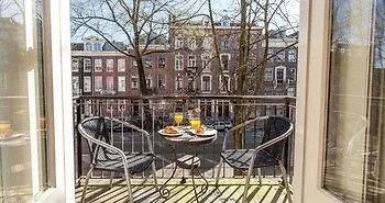 Tulip * Amsterdam