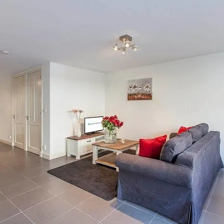 Tulip Apartment *