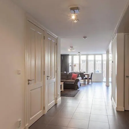 Tulip Apartment Amsterdam