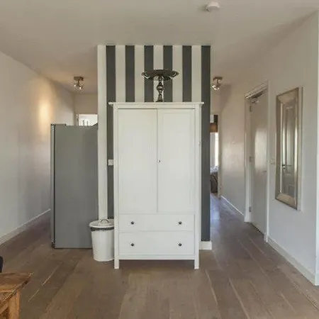 Tulip Apartment *