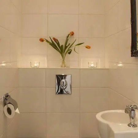 Tulip Apartment Amsterdam